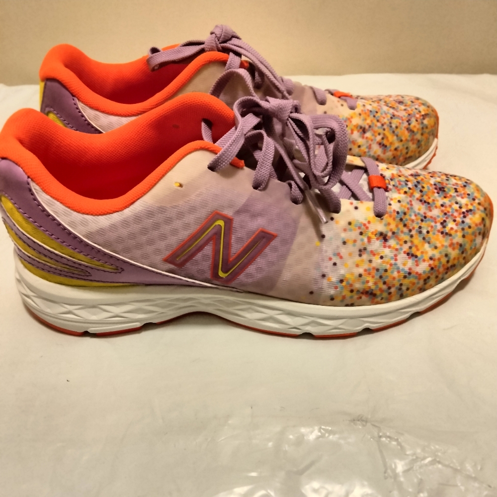NEW BALANCE 890 V3 Splatter Polka Dot Athletic Shoe (Size 6.5